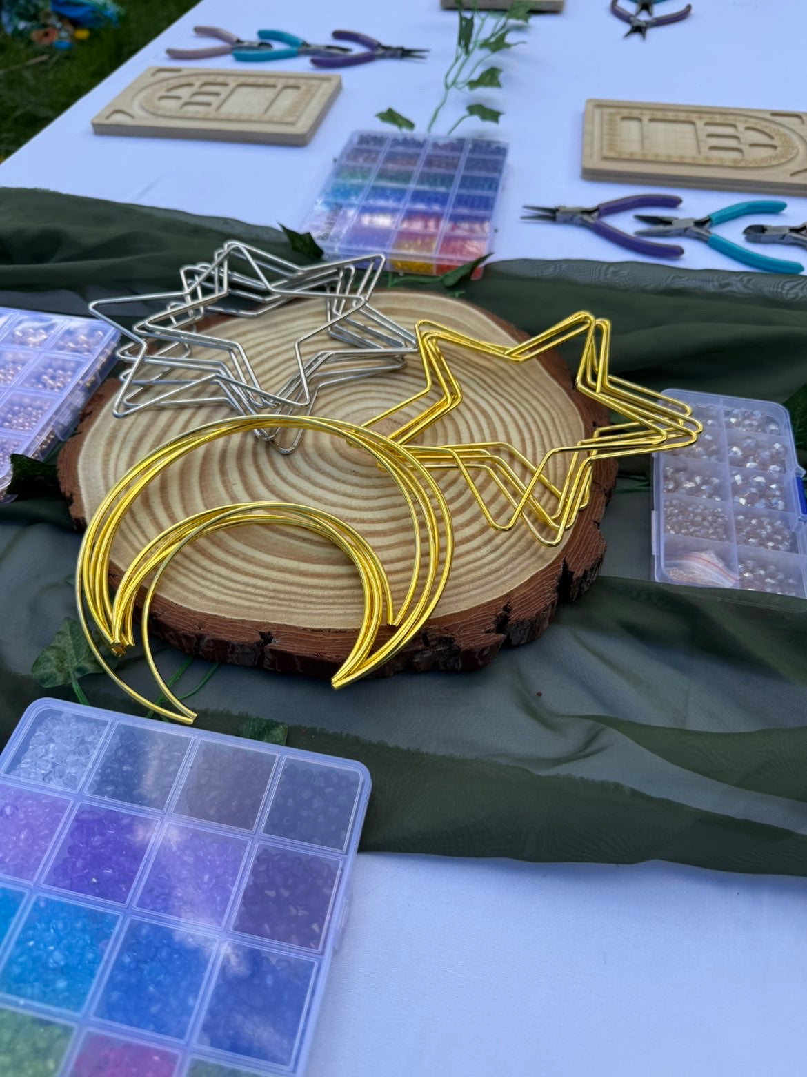 From the organiser's page for Suncatcher workshop with Crystal Candy